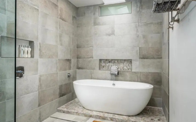 Noahs Hideaway Luxury B&B