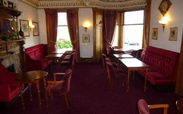 Somerton House Hotel