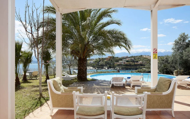 Longobardi Sea Front Villa Chania Greece