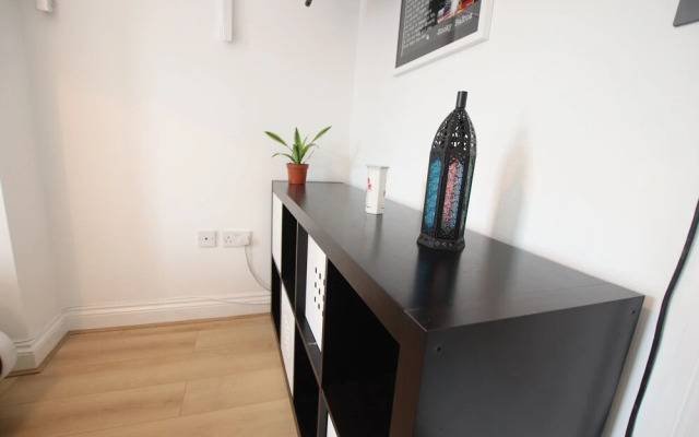Contemporary 2 bed Flat in Bristol, Free Parking