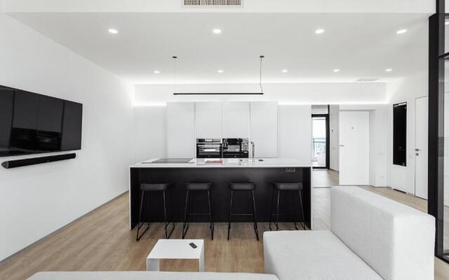 Sea and Sky Apartment