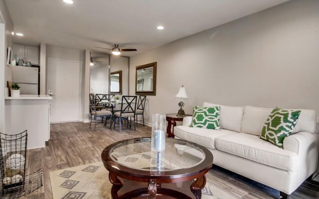 The Luxe Suites of Temecula Heights