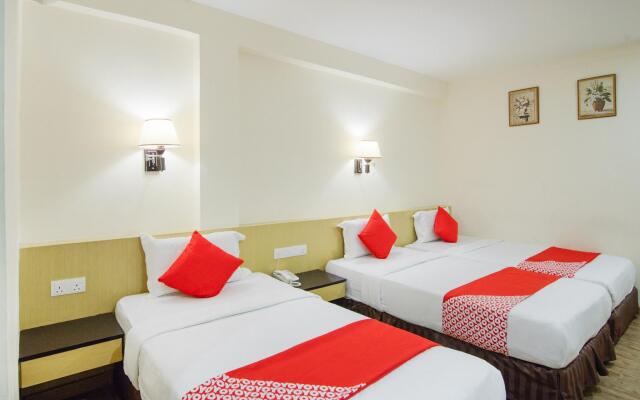OYO 371 Grand Eastern Hotel