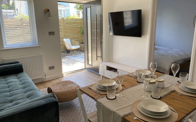 Stunning 2-bed Self Contained Oasis in Eastbourne