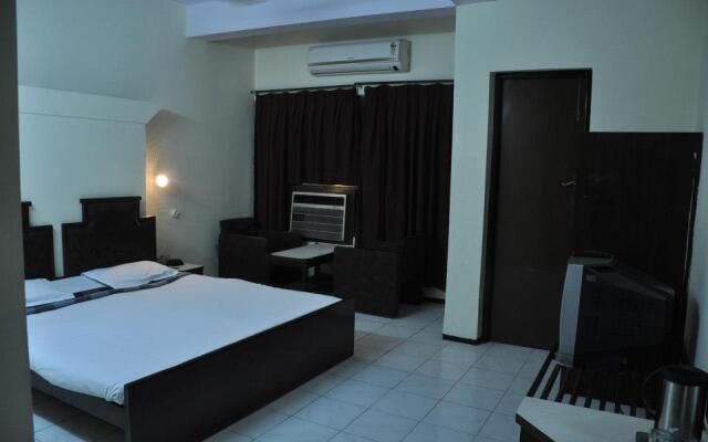 Gomtis Hotel