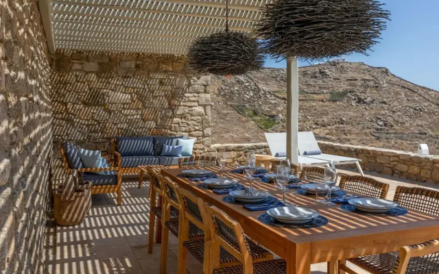 Renovated Luxury Oceanview Villa With Pool in Mykonos