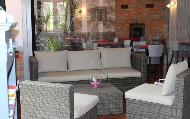 Auberge La Tomette, The Originals Relais