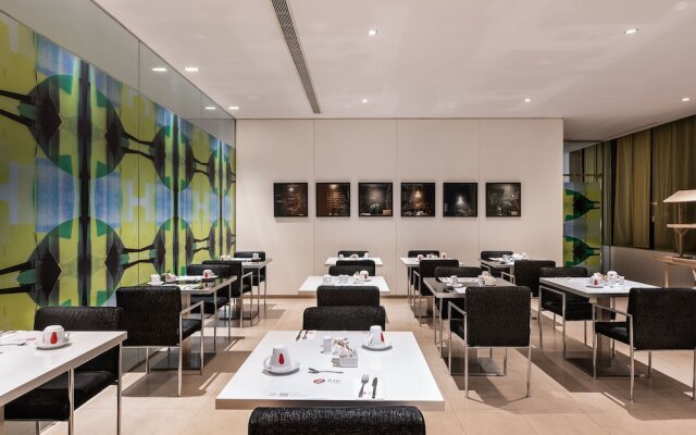 Ac Hotel Zizur Mayor By Marriott