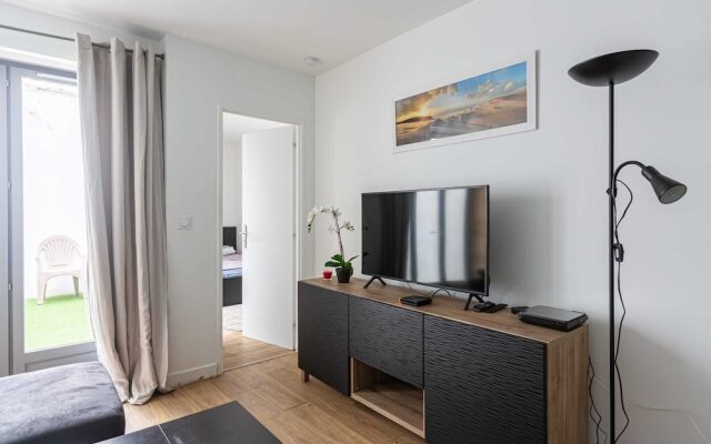 Charming Flat Near Place de la Victoire