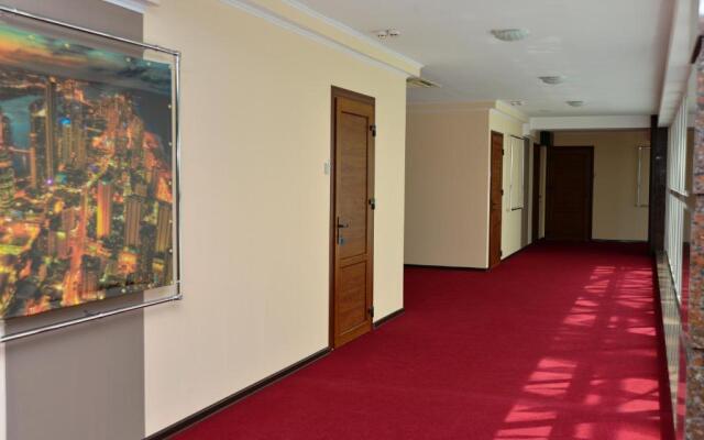 Mark Plaza Hotel