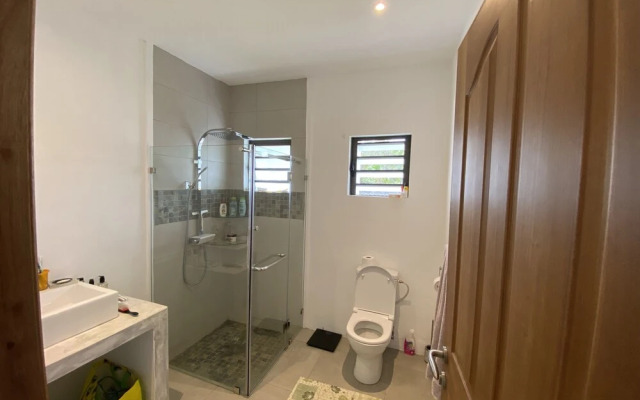 Charming 4-bed Villa in Beau Vallon