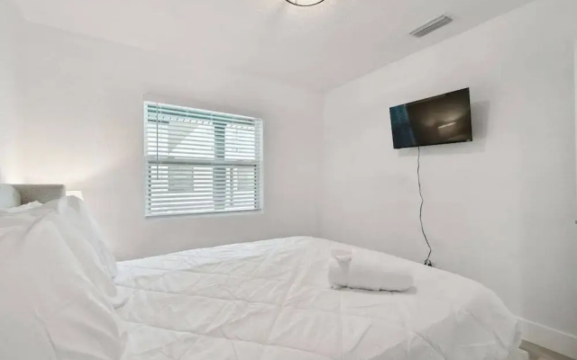 117 127th Ave E Unit 3