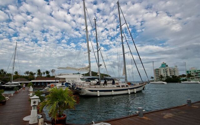 Captain Olivers Resort And Marina