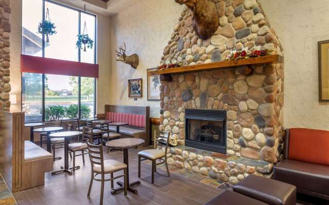 Comfort Inn & Suites Branson Meadows