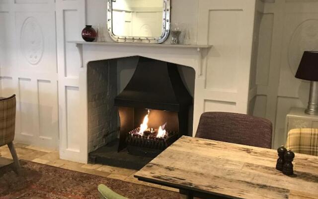 Deddington Arms