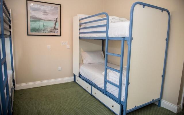 3 Lakes Hostel