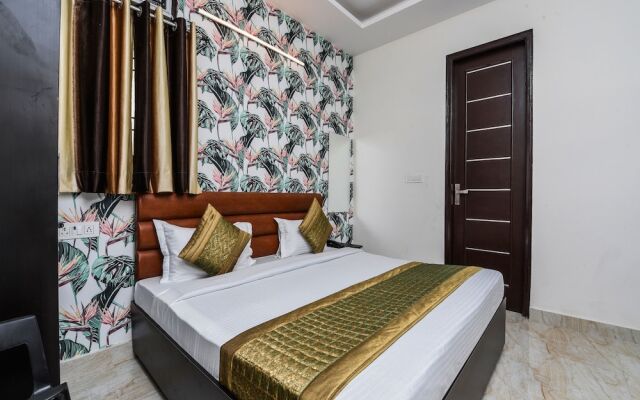 OYO 14722 Diamond Stay