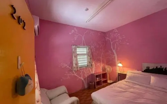 Backpacker Dog Hostel