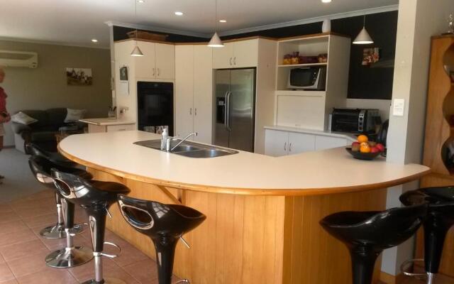 Summer Retreat - Blenheim Holiday Home