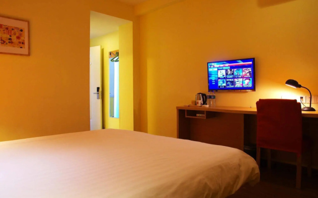 Home Inn – Guest Rooms – Jiaxing