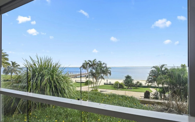 Deep Blue Apartment 1 Tangalooma