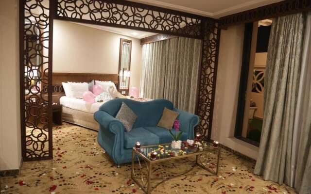 Violet Al Azizia Hotel