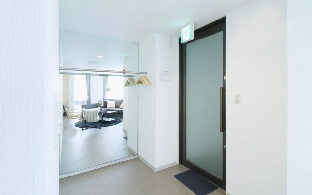 Yoshi Building 302
