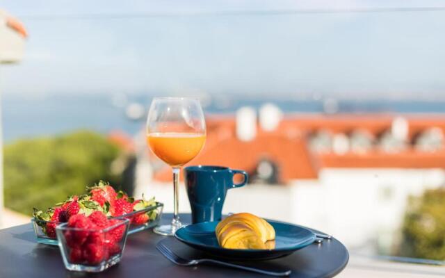 MY LX FLAT Castle Alfama Apartments