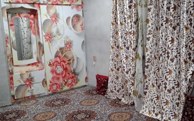 POP 92683 Tabasum Homestay