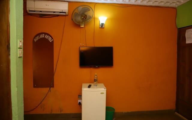 Mokland Hotel and Suites