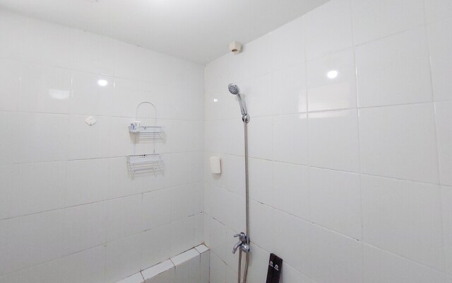 Comfort And Nice 2Br At Bassura City Apartment