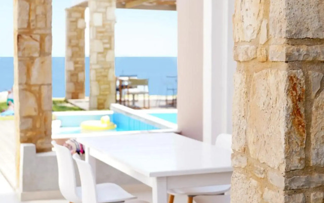 The Mini Beach Hotel