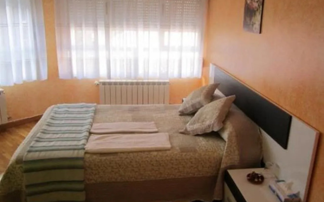 Hostal Becares