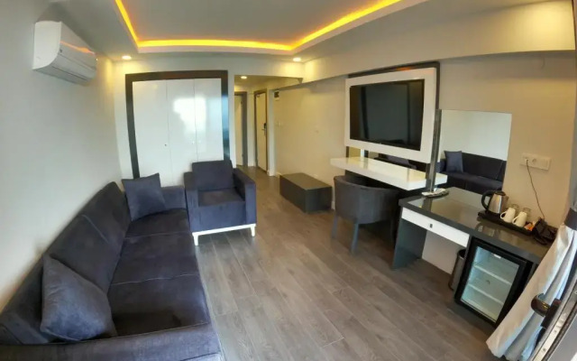 Extravagant Hotel
