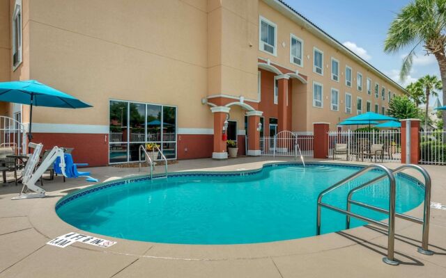 Comfort Suites Lady Lake - The Villages