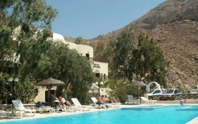 TheArtemis - Perissa Hotel