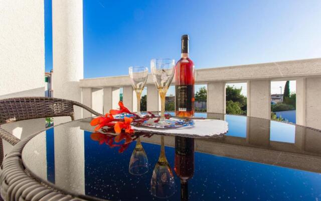 Apartments Srdarev Pencov