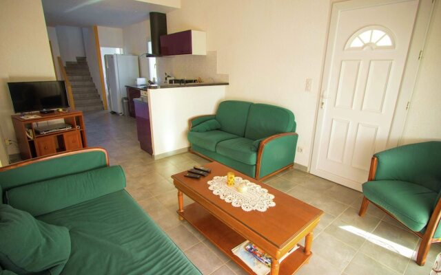 Beautiful House With Private Pool and Large Garden