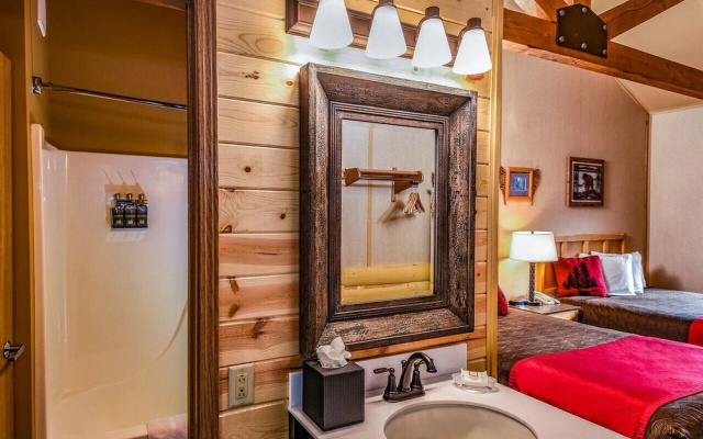 Denali Bluffs Hotel