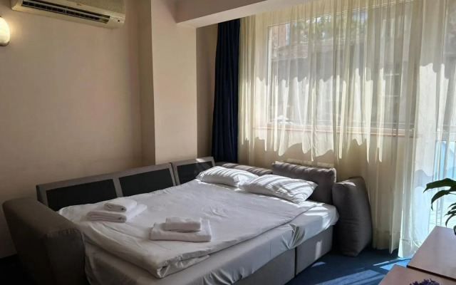 Central Plaza Hotel