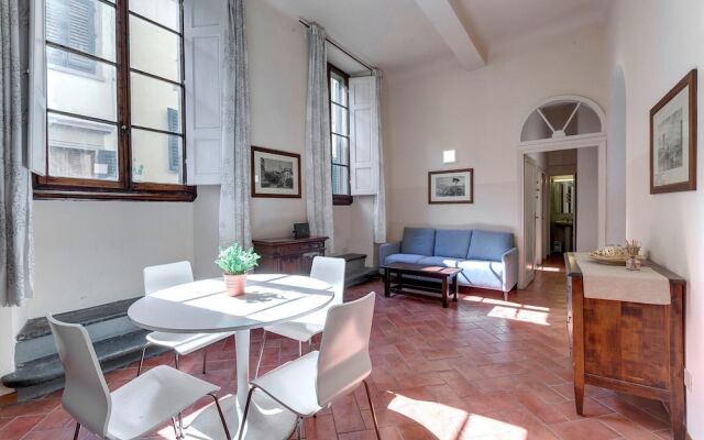 Neri 23 in Firenze With 3 Bedrooms and 2 Bathrooms