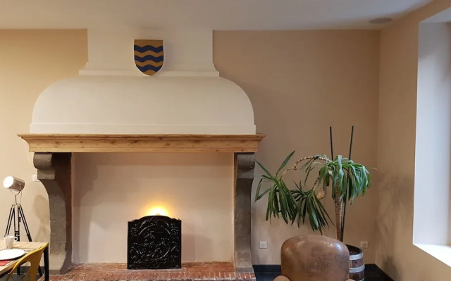 Logis Hôtel Yseria Historical Center