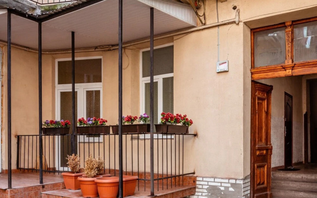 Two bedrooms at the center on Kulisha