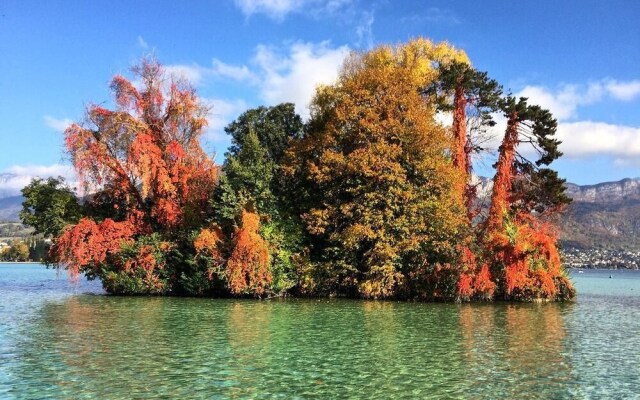 Annecy Booking