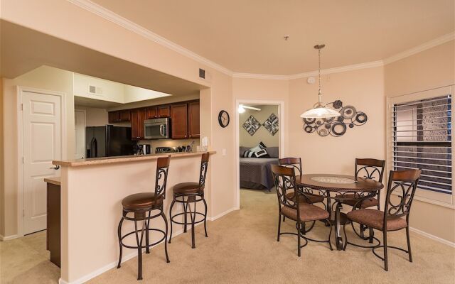 Canuck Condo 2 BR by Casago