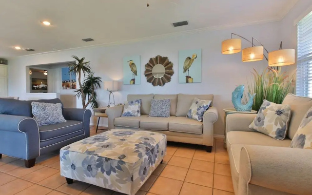 Tradewinds Beach Resort