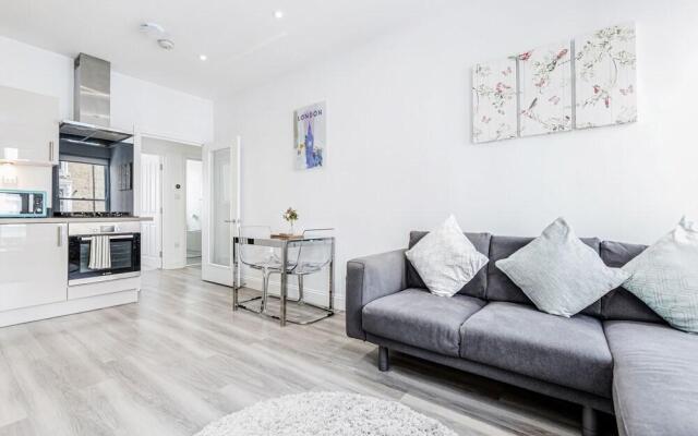 2 Bedroom Portobello Notting Hill Apartment