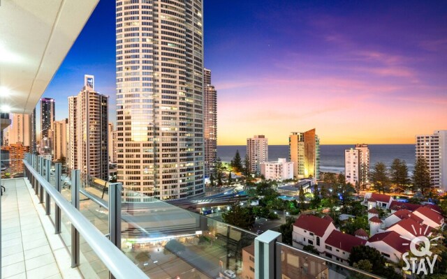 Elston Apartments - Q Stay
