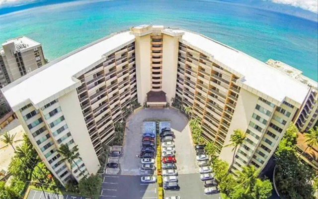 Royal Kahana 1012 by RedAwning