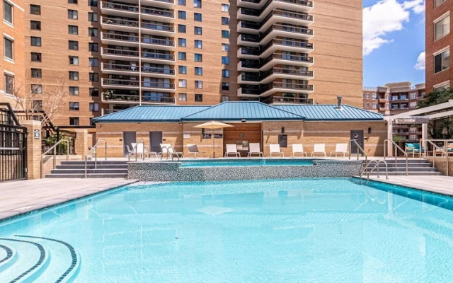 Spacious 2BR Condo at Ballston